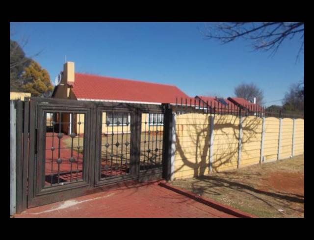 3 BEDROOM HOUSE FOR SALE IN RONDEBULT